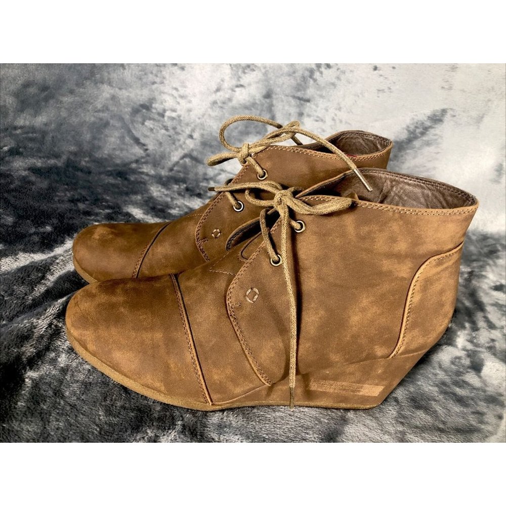 Natural Reflections Wedge Shoe Women’s Brown Lace Boot Size 8 1/2 - Picture 2 of 9